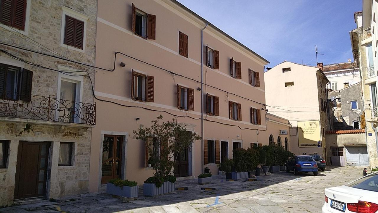 Apartments Rauch Пула Екстериор снимка