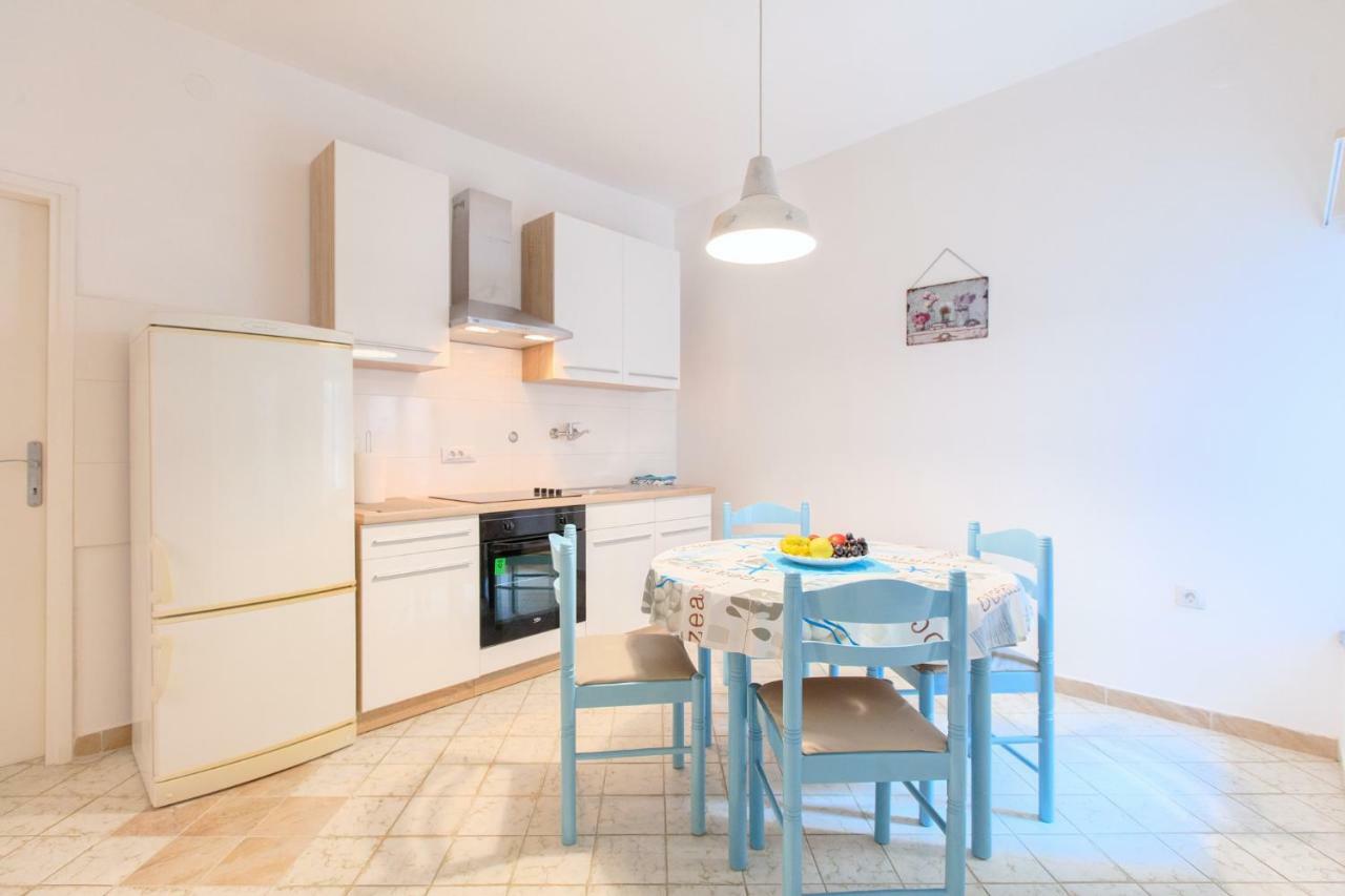 Apartments Rauch Пула Екстериор снимка