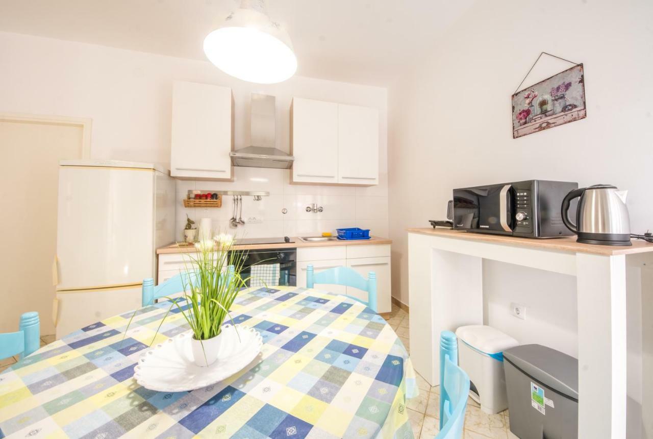 Apartments Rauch Пула Екстериор снимка